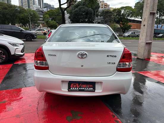 TOYOTA-ETIOS-1.5 XS 16V FLEX 4P AUTOMÁTICO TOYOTA-ETIOS-2016