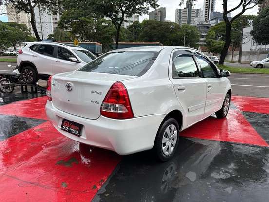 TOYOTA-ETIOS-1.5 XS 16V FLEX 4P AUTOMÁTICO TOYOTA-ETIOS-2016
