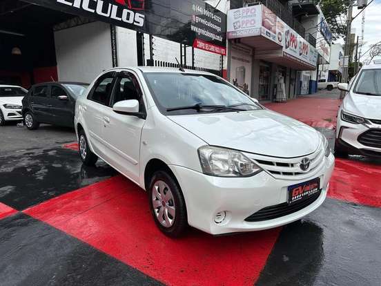 TOYOTA-ETIOS-1.5 XS 16V FLEX 4P AUTOMÁTICO TOYOTA-ETIOS-2016