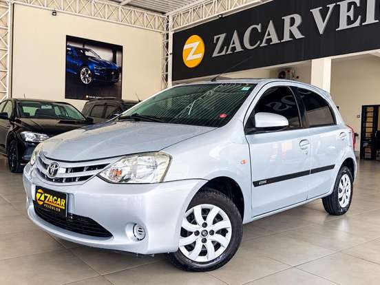 TOYOTA-ETIOS-1.5 XS 16V FLEX 4P MANUAL TOYOTA-ETIOS-2013