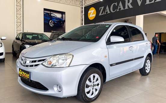 TOYOTA-ETIOS-2013