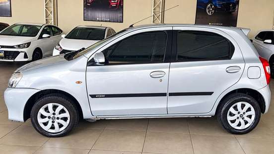 TOYOTA-ETIOS-2013