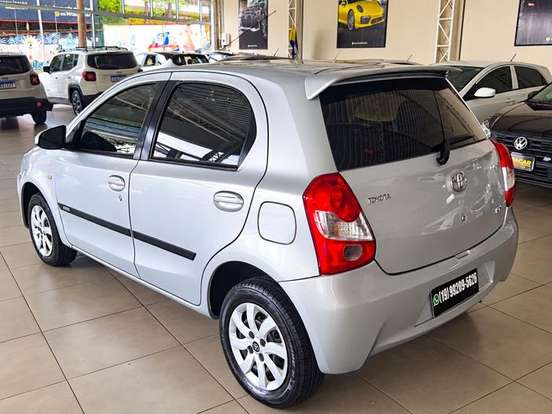 TOYOTA-ETIOS-1.5 XS 16V FLEX 4P MANUAL TOYOTA-ETIOS-2013