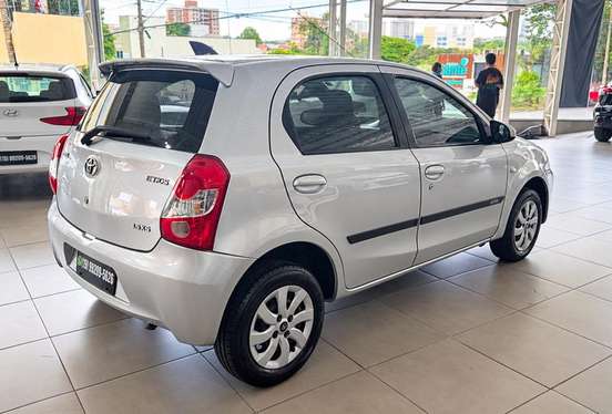 TOYOTA-ETIOS-2013