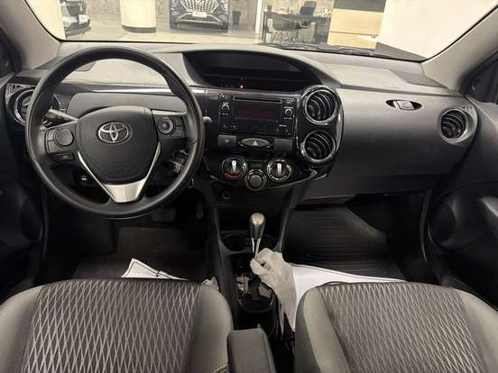 TOYOTA-ETIOS-2016