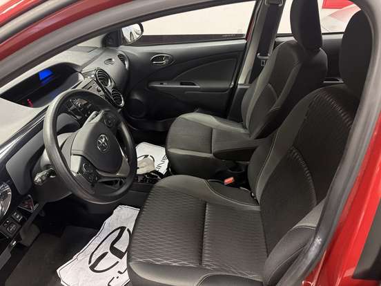 TOYOTA-ETIOS-1.5 XS SEDAN 16V FLEX 4P AUTOMÁTICO TOYOTA-ETIOS-2016