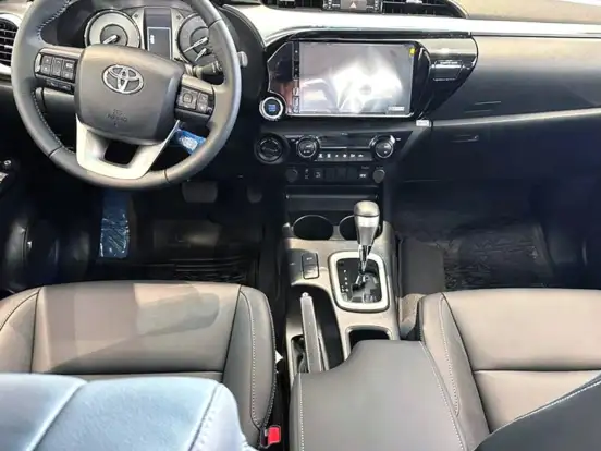 TOYOTA-HILUX-2.8 D-4D TURBO DIESEL CD SRV 4X4 AUTOMÁTICO TOYOTA-HILUX-2026