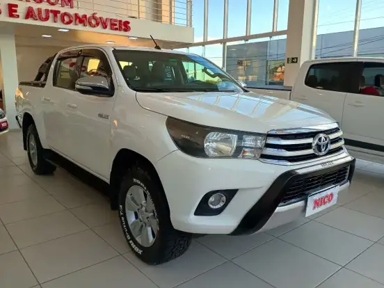 TOYOTA-HILUX-2.8 SRV 4X4 CD 16V DIESEL 4P AUTOMÁTICO TOYOTA-HILUX-2015