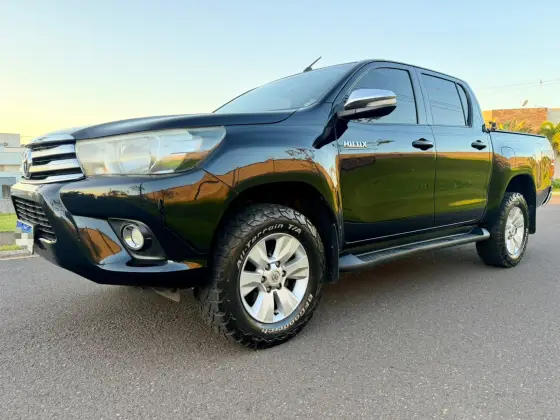 TOYOTA HILUX 2.8 SRV 4X4 CD 16V DIESEL 4P AUTOMÁTICO