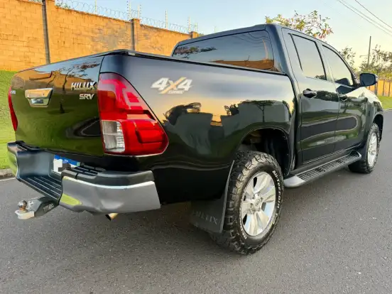TOYOTA-HILUX-2016