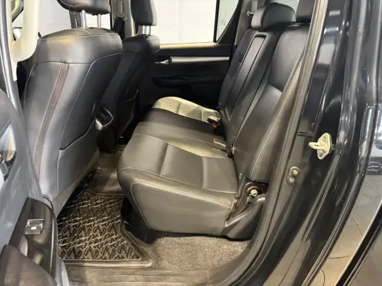 TOYOTA-HILUX-2016
