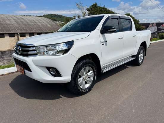 TOYOTA-HILUX-2.7 SR 4X2 CD 16V FLEX 4P AUTOMÁTICO TOYOTA-HILUX-2017