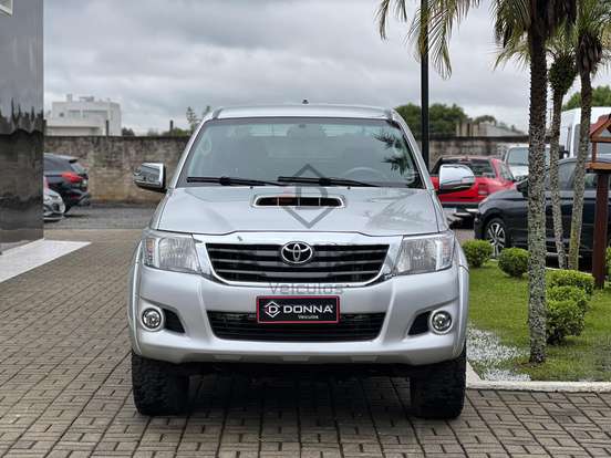 TOYOTA-HILUX-2013