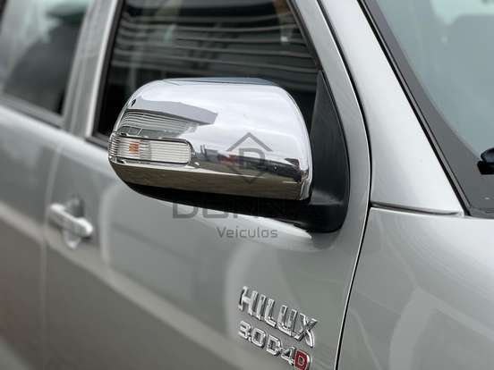 TOYOTA-HILUX-2013