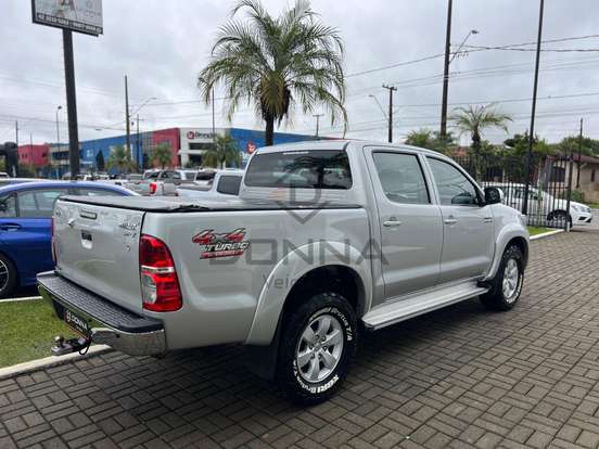 TOYOTA-HILUX-2013