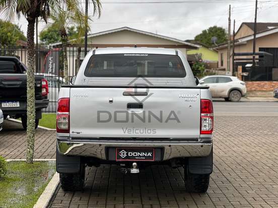 TOYOTA-HILUX-2.7 SRV 4X4 CD 16V FLEX 4P AUTOMÁTICO TOYOTA-HILUX-2013