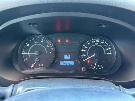 TOYOTA-HILUX-2024