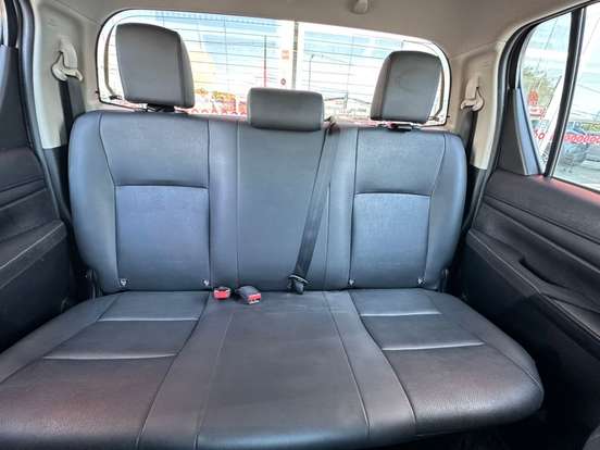 TOYOTA-HILUX-2024