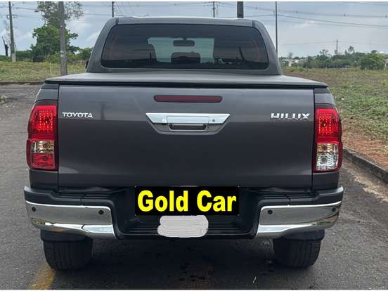TOYOTA-HILUX-2025