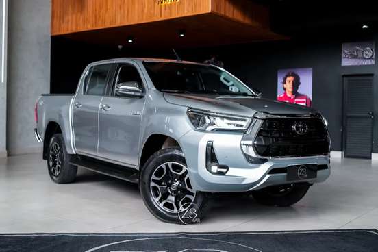 TOYOTA-HILUX-2020