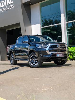 TOYOTA HILUX 2.8 D-4D TURBO DIESEL CD SRX 4X4 AUTOMÁTICO