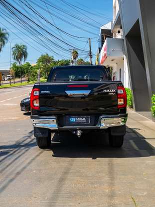 TOYOTA-HILUX-2025