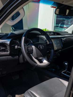 TOYOTA-HILUX-2025
