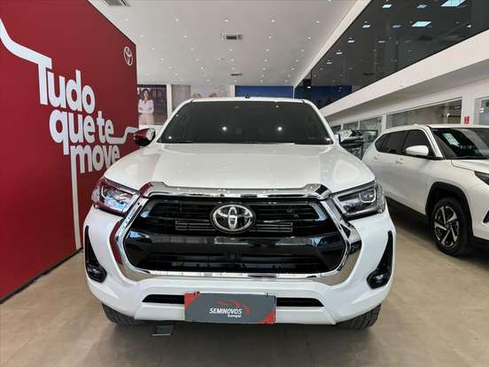 TOYOTA-HILUX-2.8 D-4D TURBO DIESEL CD SRX 4X4 AUTOMÁTICO TOYOTA-HILUX-2025