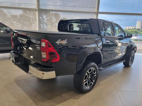 TOYOTA-HILUX-2026