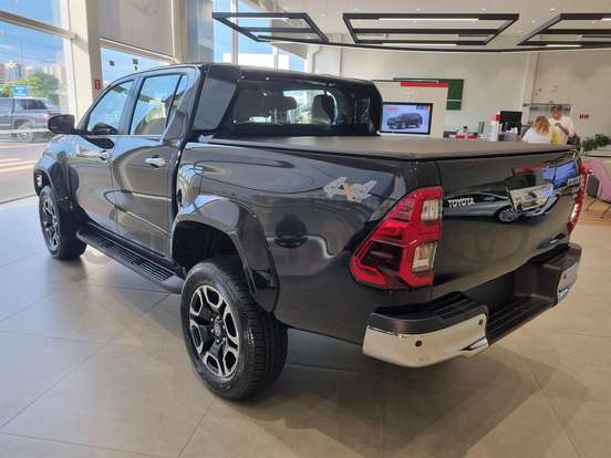 TOYOTA-HILUX-2026