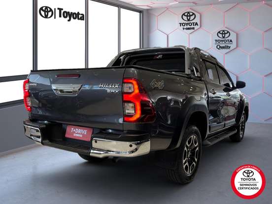 TOYOTA-HILUX-2.8 D-4D TURBO DIESEL CD SRX PLUS 4X4 AUTOMÁTICO TOYOTA-HILUX-2023