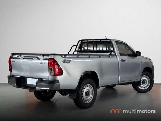 TOYOTA-HILUX-2.8 D-4D TURBO DIESEL CS 4X4 MANUAL TOYOTA-HILUX-2024