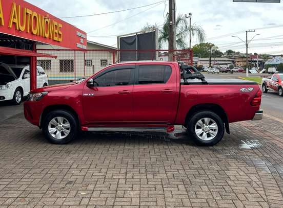 TOYOTA-HILUX-2.8 SR 4X4 CD 16V DIESEL 4P AUTOMÁTICO TOYOTA-HILUX-2016