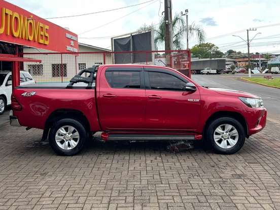 TOYOTA-HILUX-2.8 SR 4X4 CD 16V DIESEL 4P AUTOMÁTICO TOYOTA-HILUX-2016