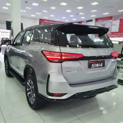 TOYOTA-HILUX SW4-2026