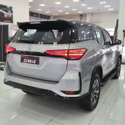 TOYOTA-HILUX SW4-2026