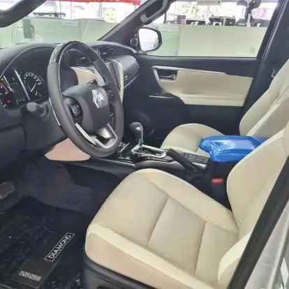 TOYOTA-HILUX SW4-2026