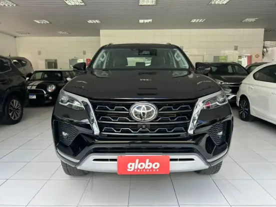 TOYOTA-HILUX SW4-2.8 D-4D TURBO DIESEL SRX 4X4 AUTOMÁTICO TOYOTA-HILUX SW4-2022