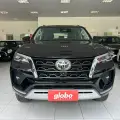 TOYOTA HILUX SW4 2.8 D-4D TURBO DIESEL SRX 4X4 AUTOMÁTICO TOYOTA HILUX SW4 2.8 D-4D TURBO DIESEL SRX 4X4 AUTOMÁTICO