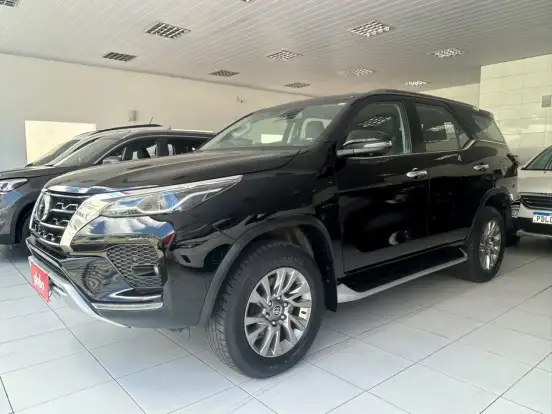TOYOTA-HILUX SW4-2.8 D-4D TURBO DIESEL SRX 4X4 AUTOMÁTICO TOYOTA-HILUX SW4-2022