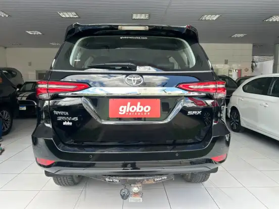 TOYOTA-HILUX SW4-2022