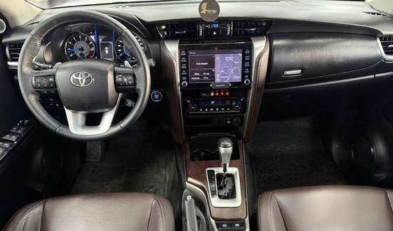 TOYOTA-HILUX SW4-2019