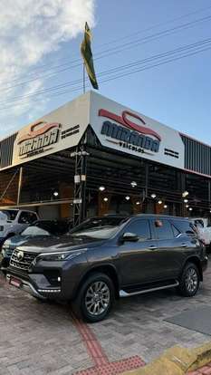 TOYOTA-HILUX SW4-2.8 D-4D TURBO DIESEL SRX 4X4 AUTOMÁTICO TOYOTA-HILUX SW4-2023