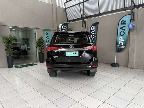TOYOTA-HILUX SW4-2021