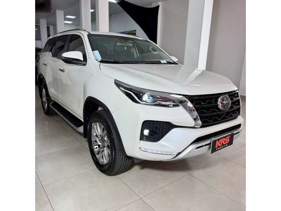 TOYOTA-HILUX SW4-2020
