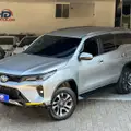 TOYOTA HILUX SW4 2.8 D-4D TURBO DIESEL SRX PLATINUM 7L 4X4 AUTOMÁTICO TOYOTA HILUX SW4 2.8 D-4D TURBO DIESEL SRX PLATINUM 7L 4X4 AUTOMÁTICO