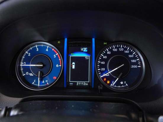 TOYOTA-HILUX SW4-2023