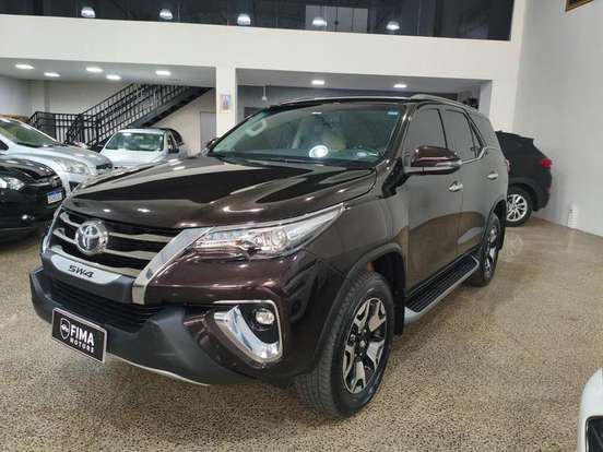 TOYOTA-HILUX SW4-2019