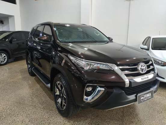 TOYOTA-HILUX SW4-2019