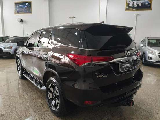 TOYOTA-HILUX SW4-2.8 SRX DIAMOND 4X4 7 LUGARES 16V TURBO INTERCOOLER DIESEL 4P AUTOMÁTICO TOYOTA-HILUX SW4-2019